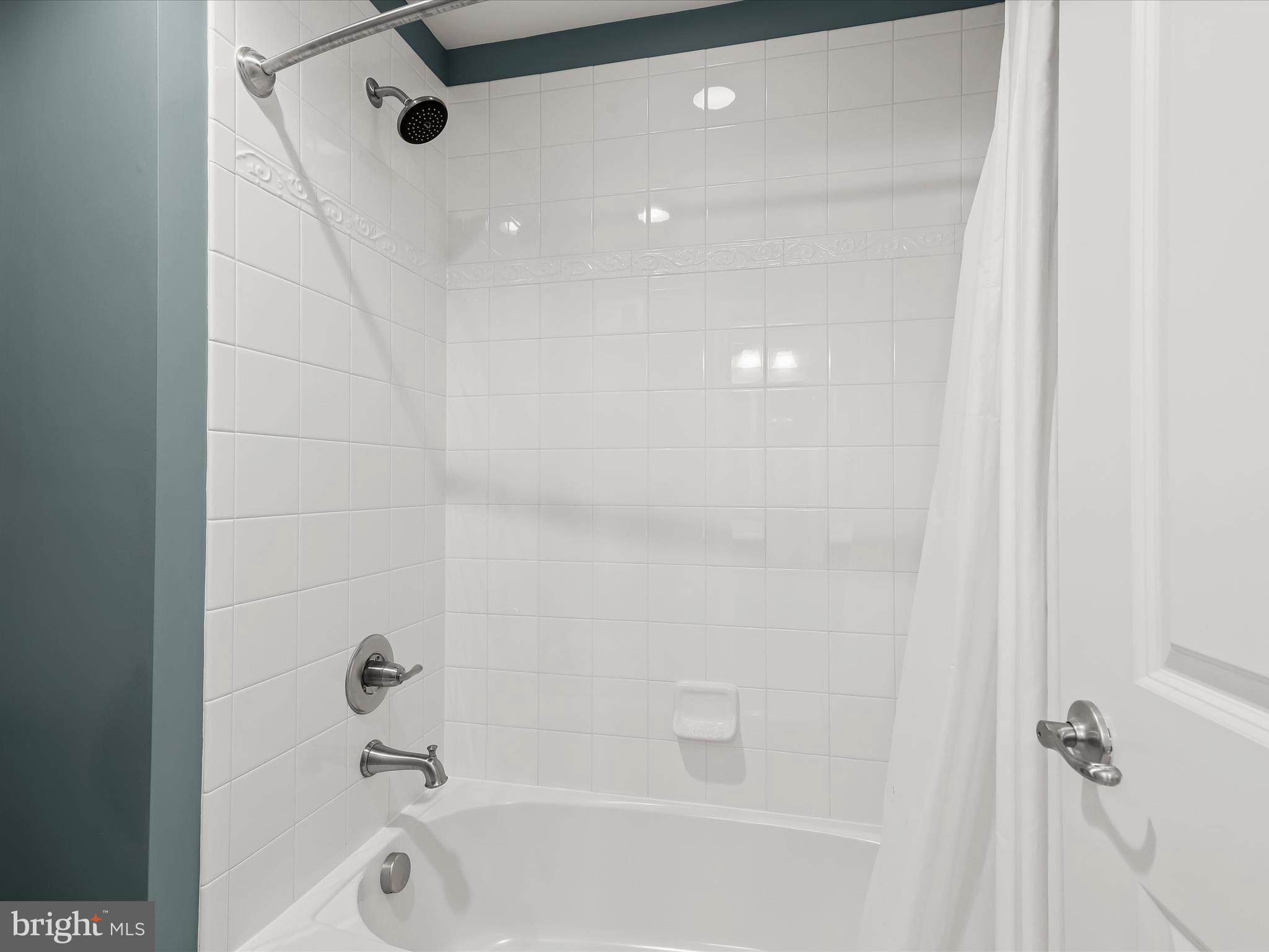 WAVERLY WOODS - Residential