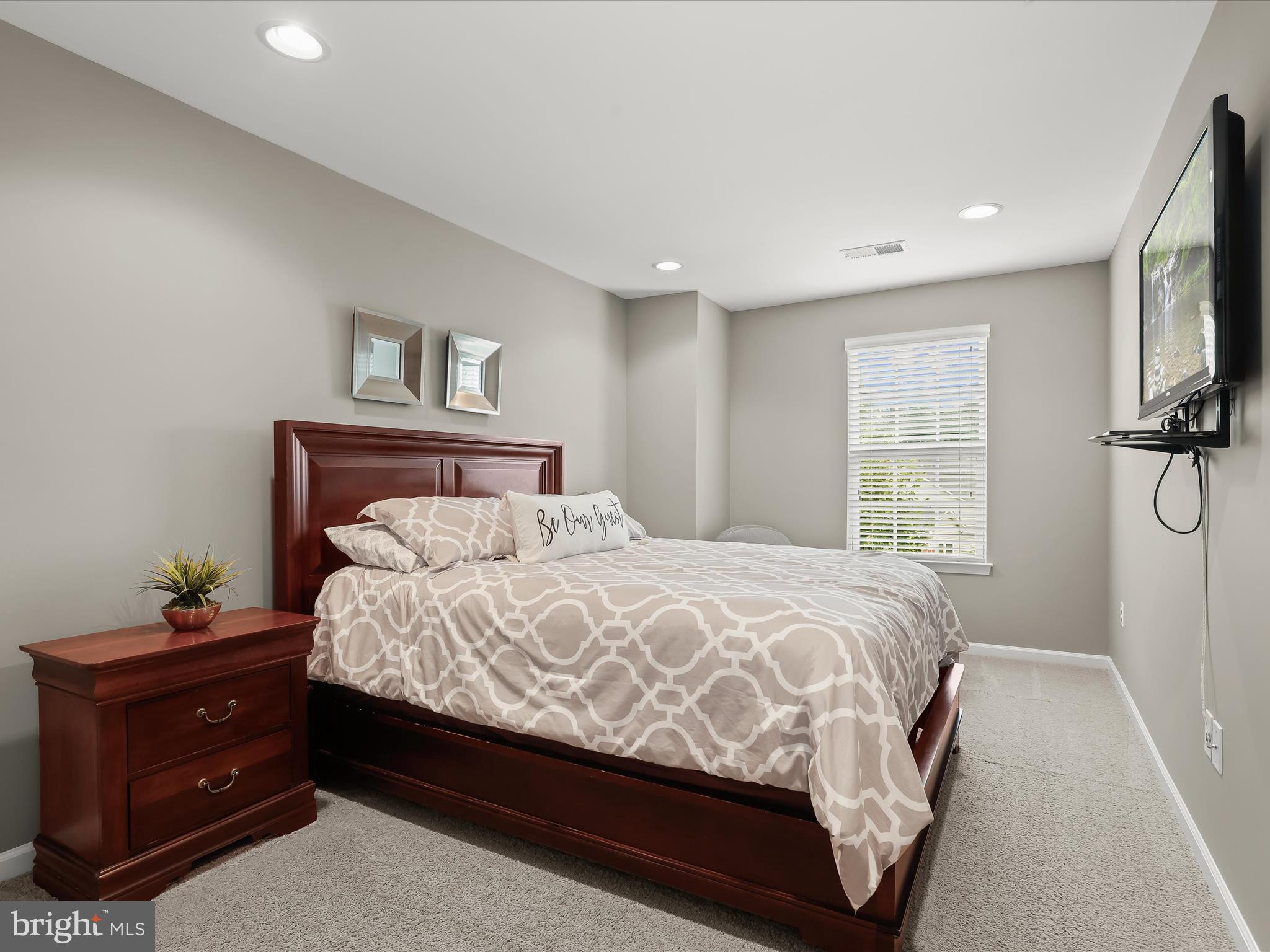 WAVERLY WOODS - Residential