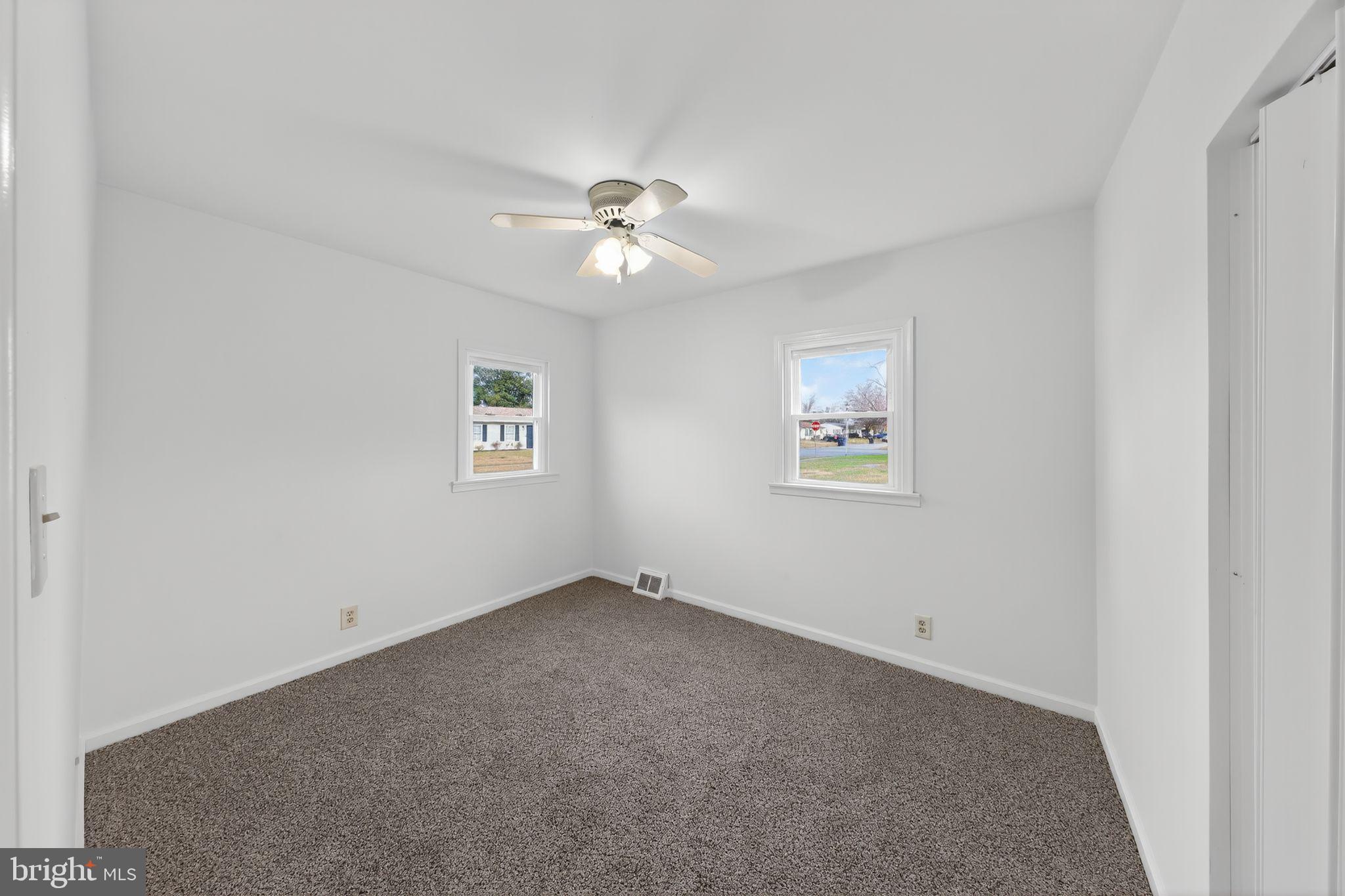 KENT ACRES - Residential