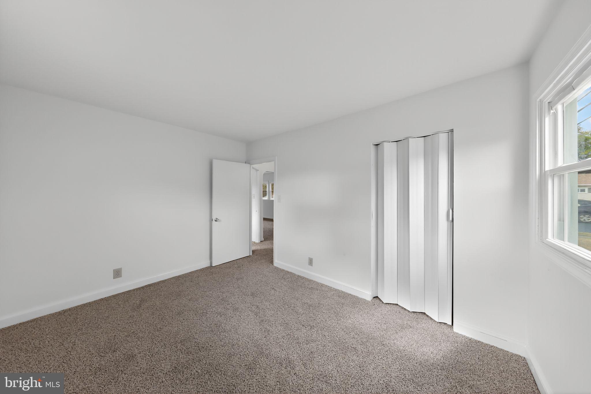 KENT ACRES - Residential