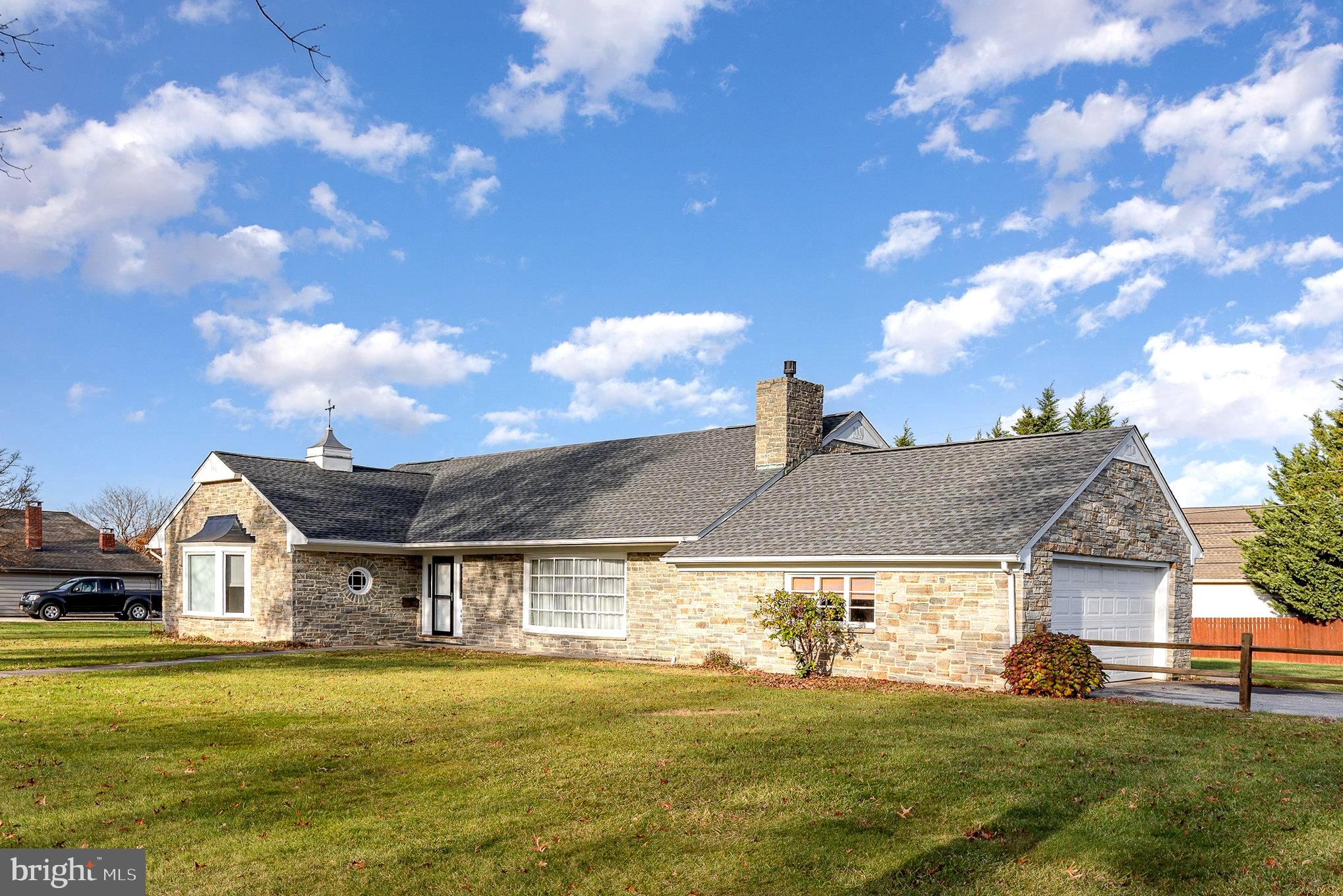 449 GLENWYN DRIVE