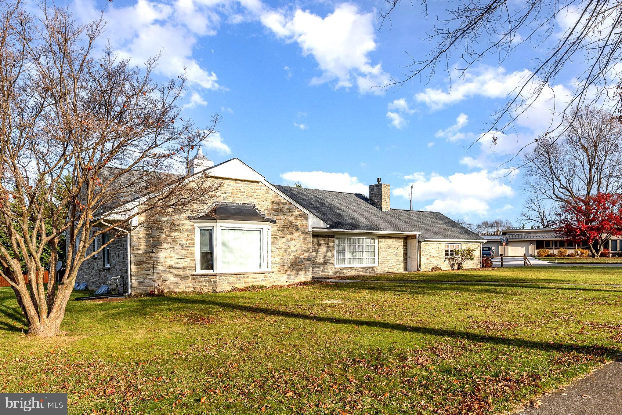 449 GLENWYN DRIVE