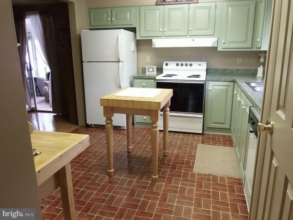 EASTON - Residential