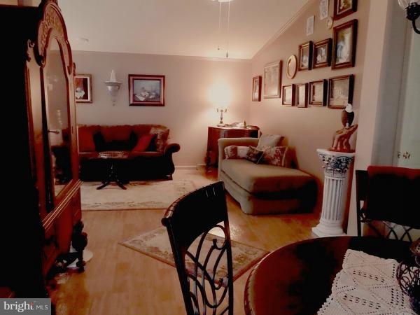 EASTON - Residential