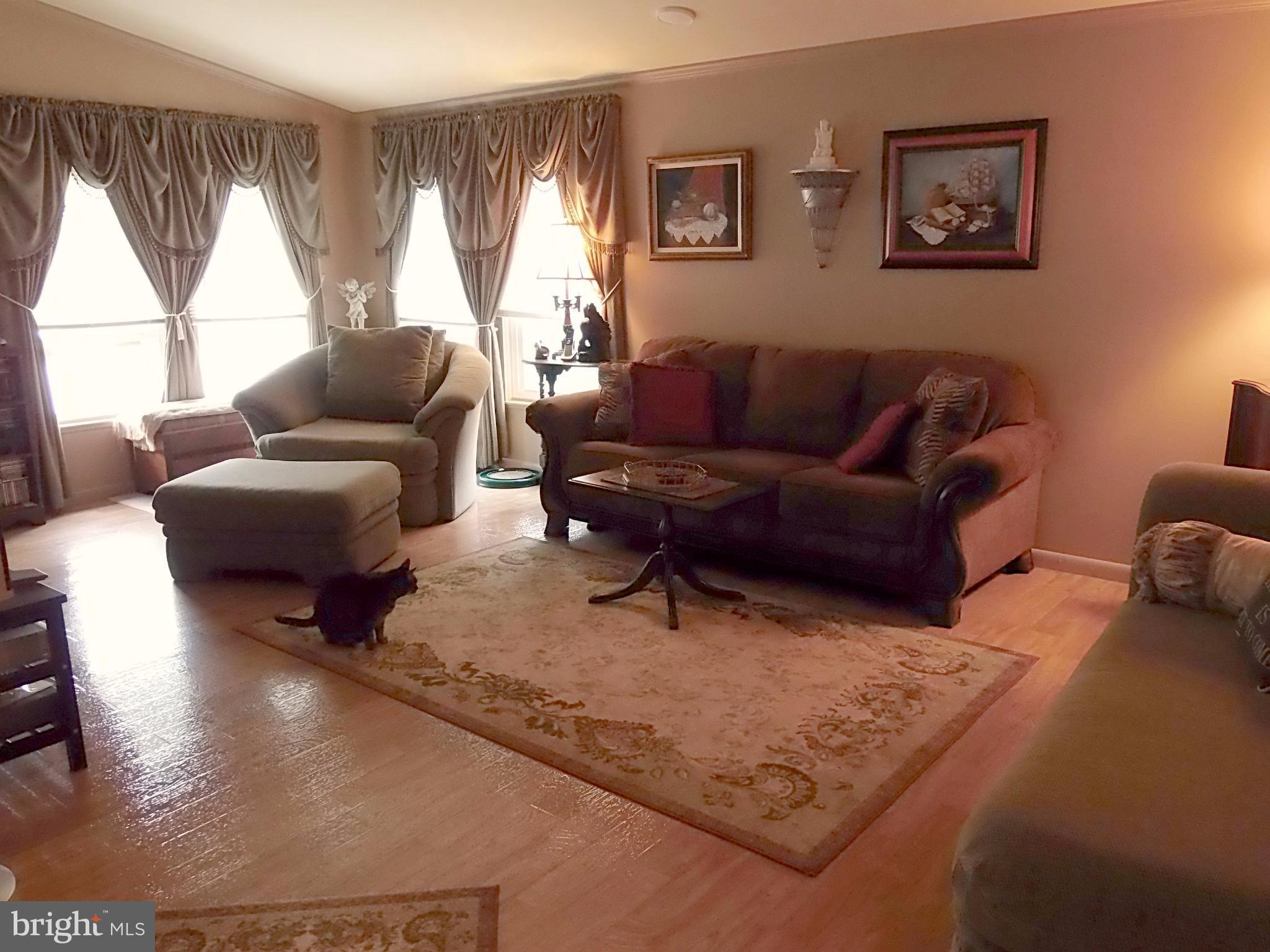 EASTON - Residential