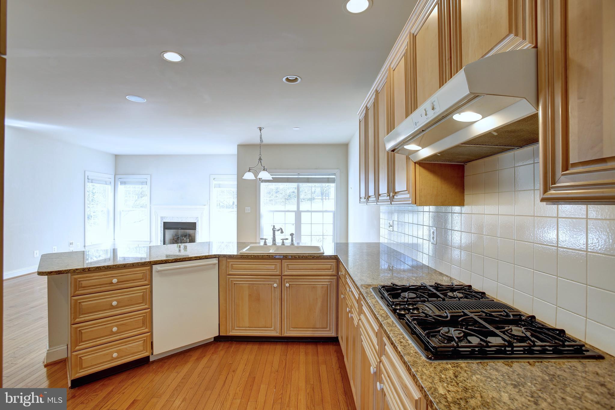 BELMONT LAND BAY - Residential Lease