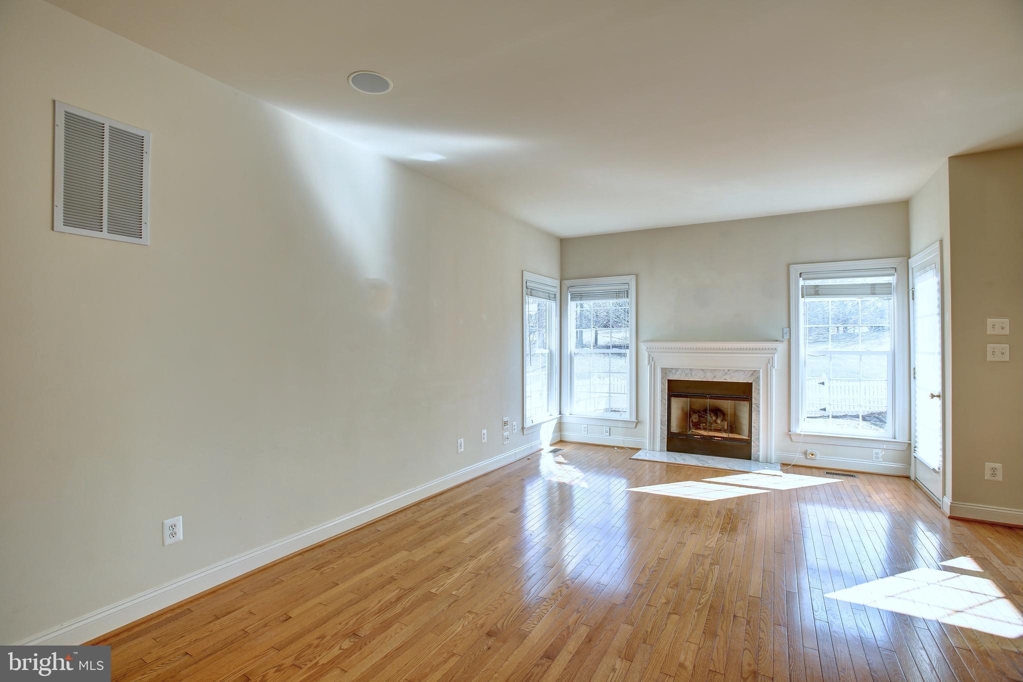 BELMONT LAND BAY - Residential Lease