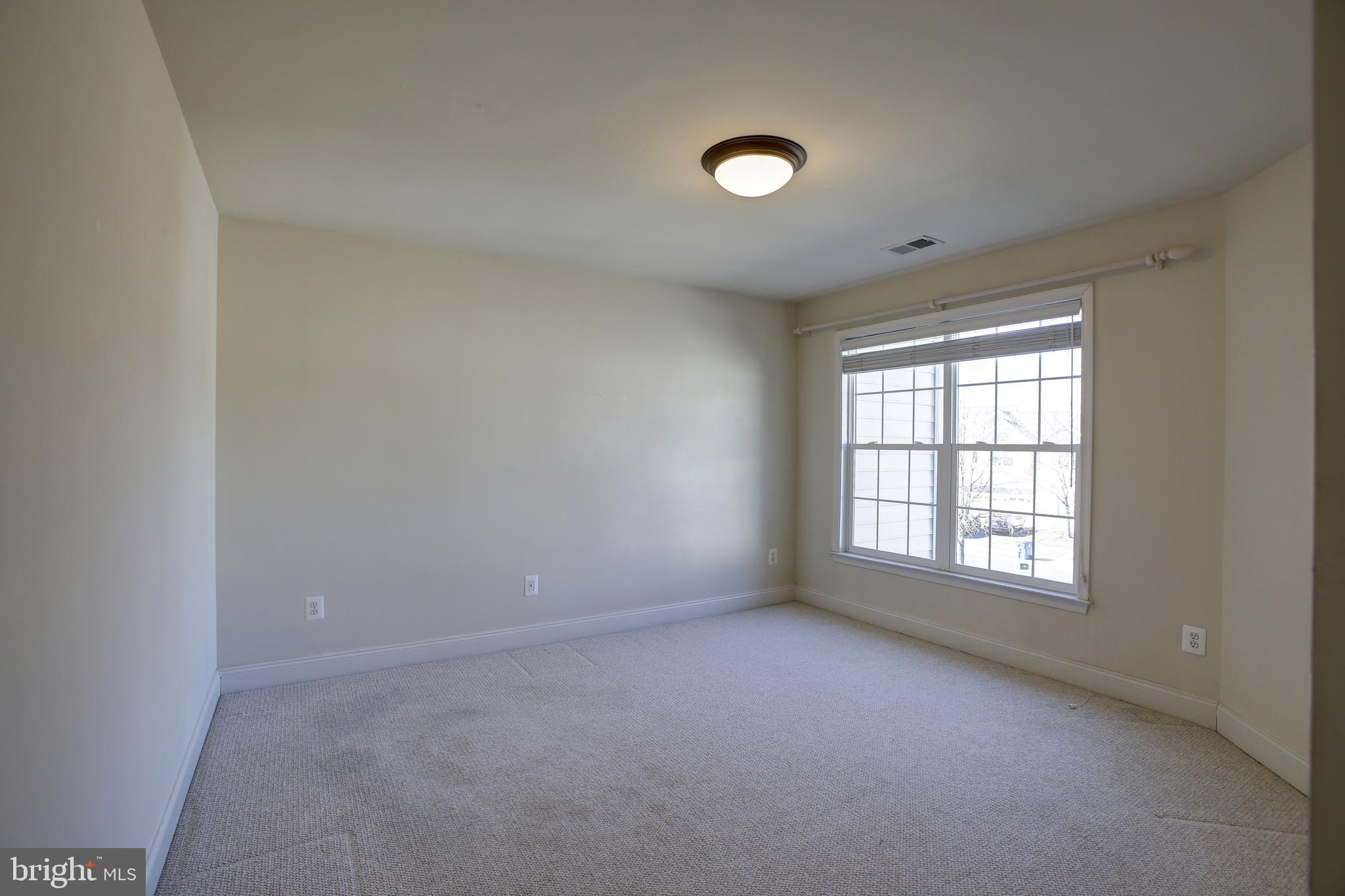 BELMONT LAND BAY - Residential Lease