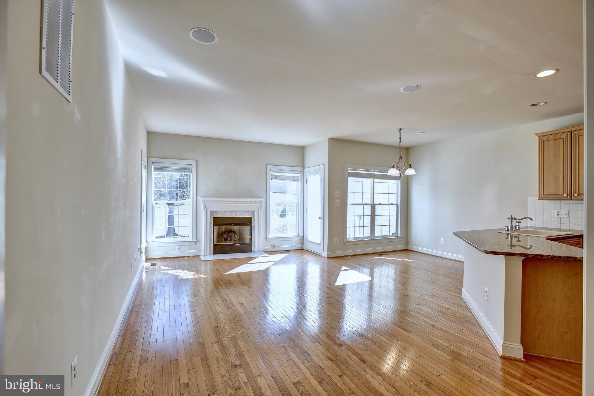 BELMONT LAND BAY - Residential Lease