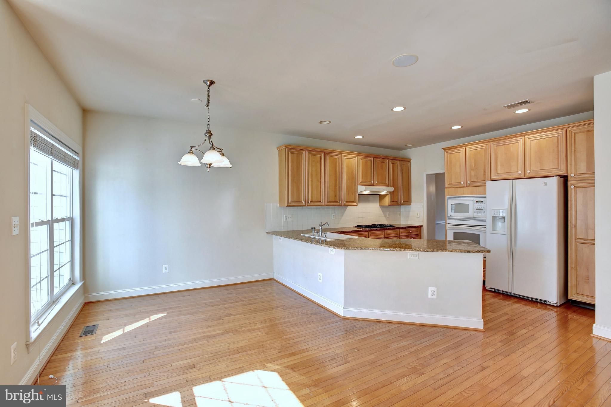 BELMONT LAND BAY - Residential Lease