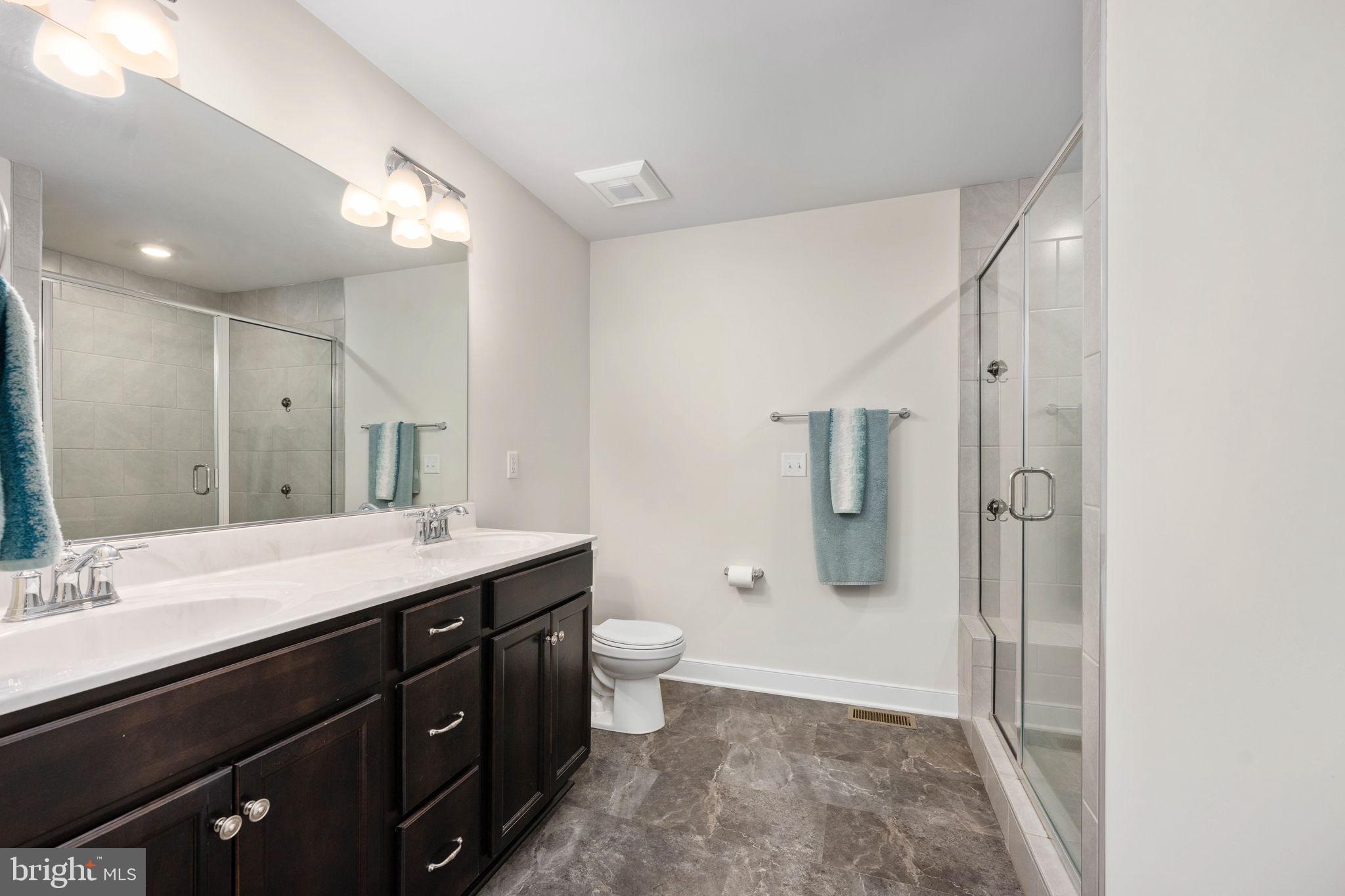 EQUESTRIAN LANDING - Residential