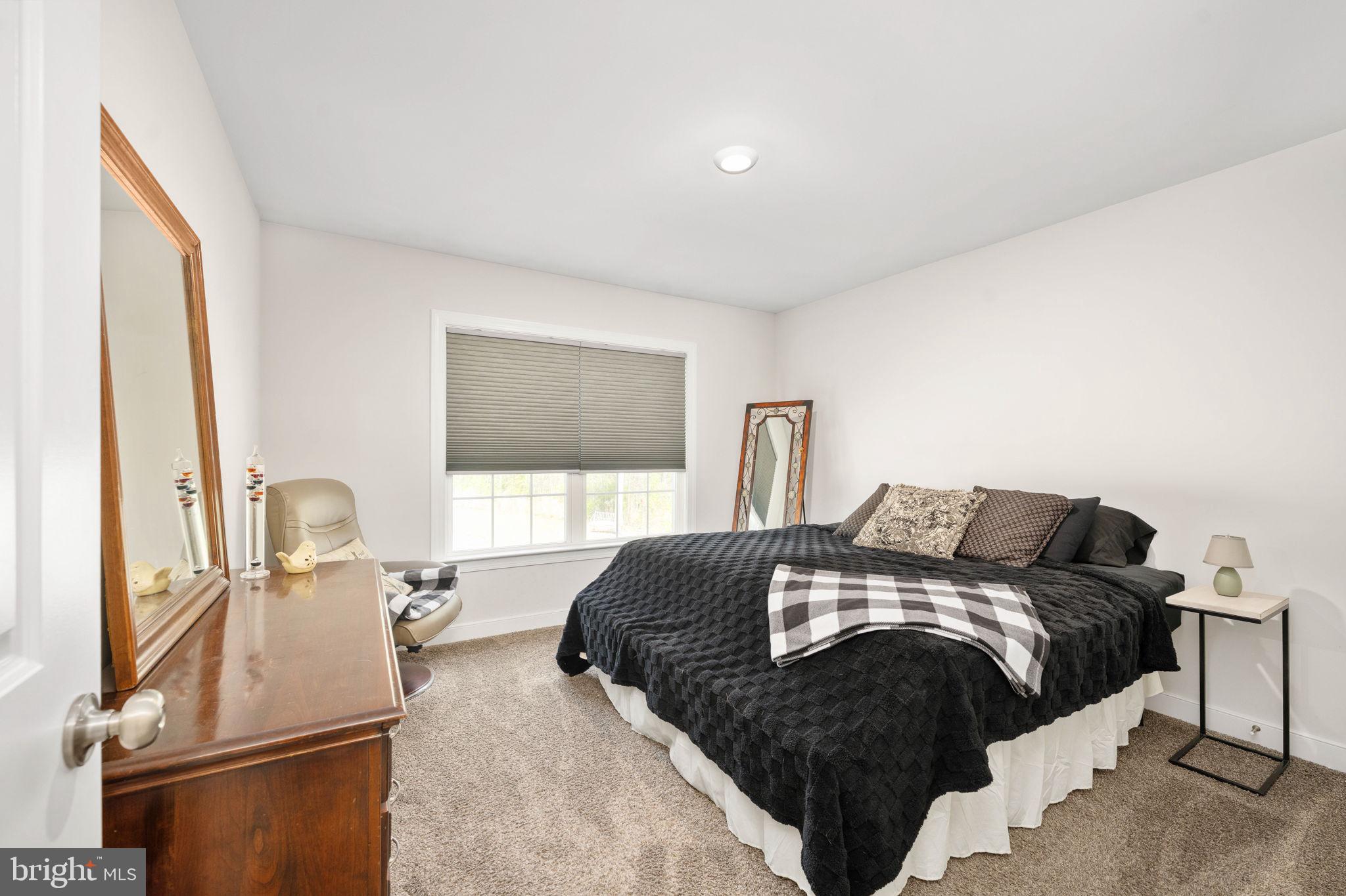 EQUESTRIAN LANDING - Residential