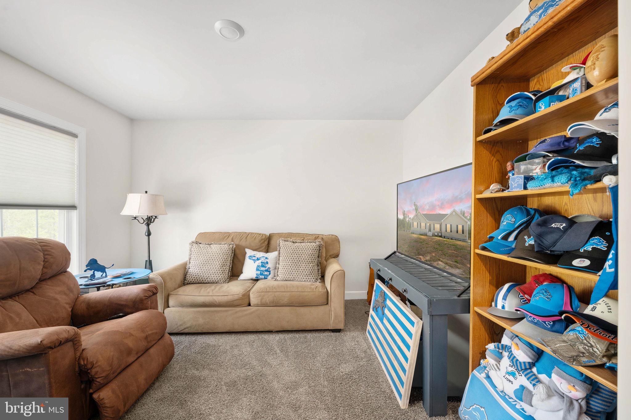 EQUESTRIAN LANDING - Residential
