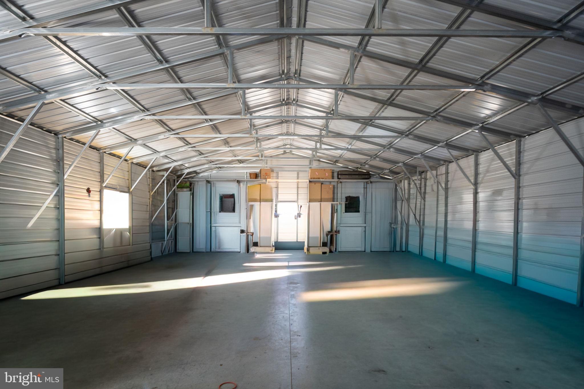 EQUESTRIAN LANDING - Residential