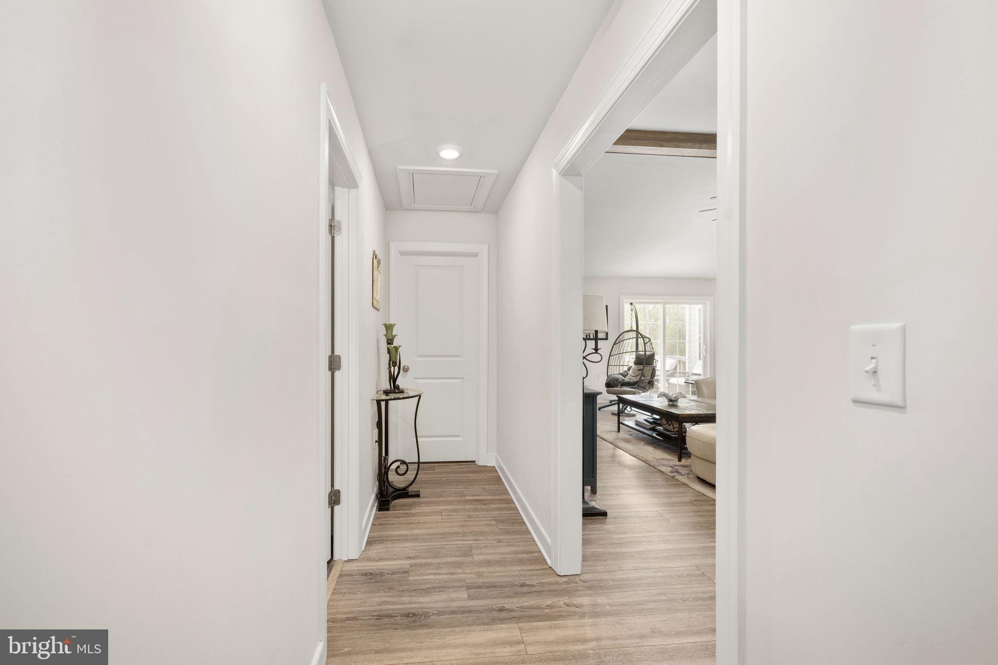 EQUESTRIAN LANDING - Residential
