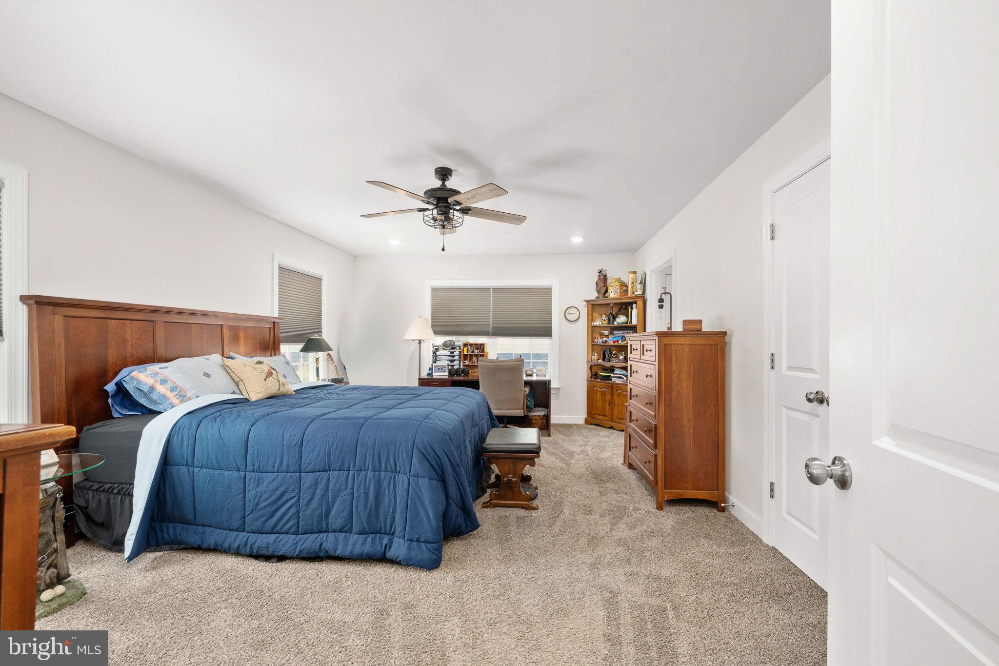 EQUESTRIAN LANDING - Residential