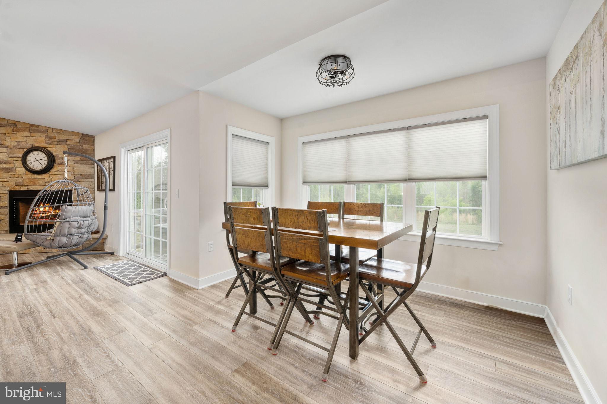 EQUESTRIAN LANDING - Residential