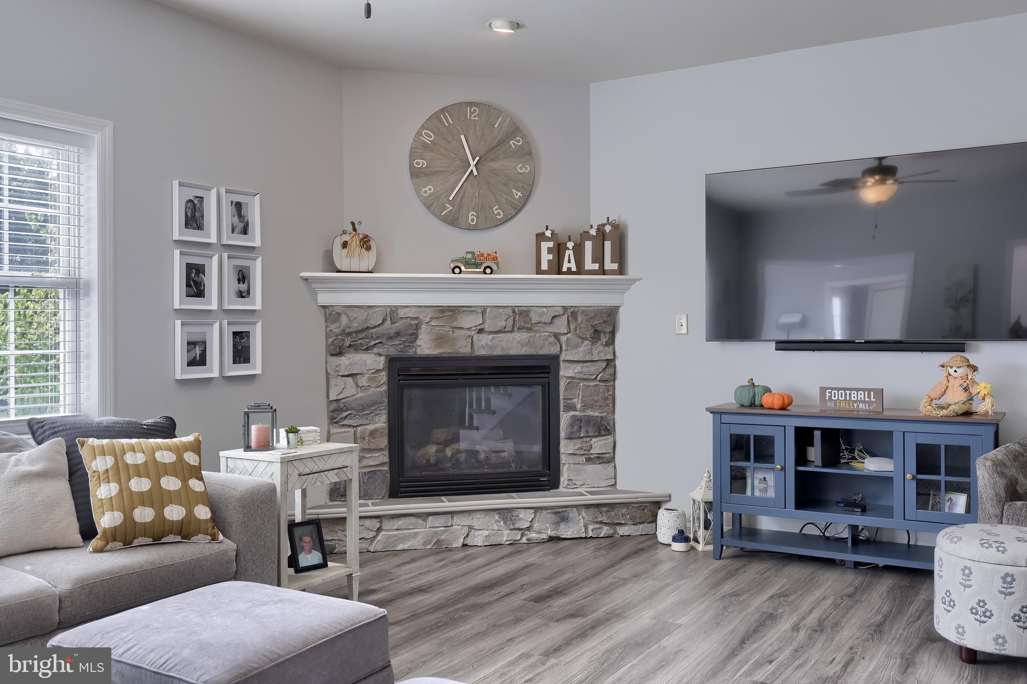 COVEY RUN - Residential