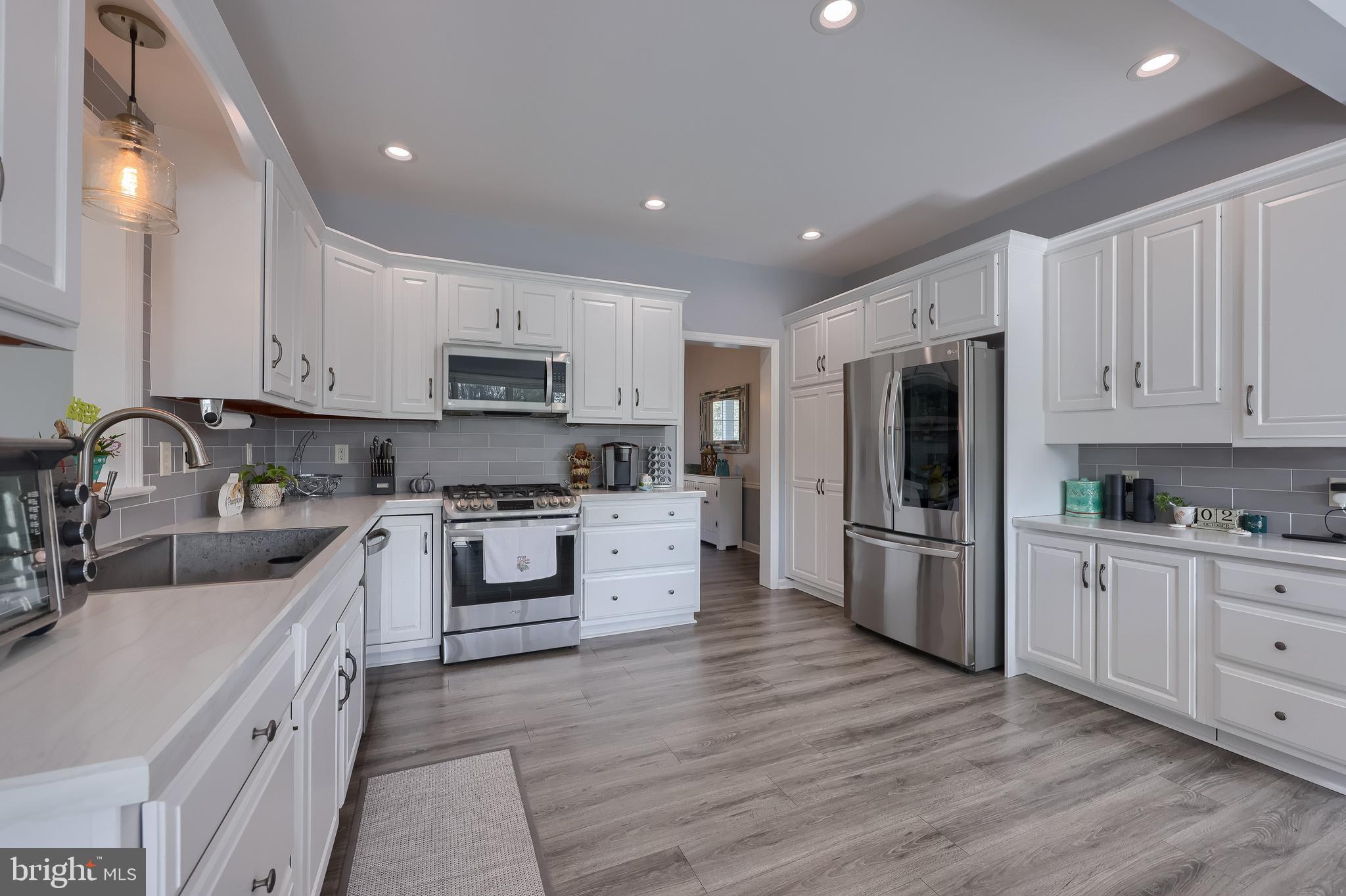 COVEY RUN - Residential