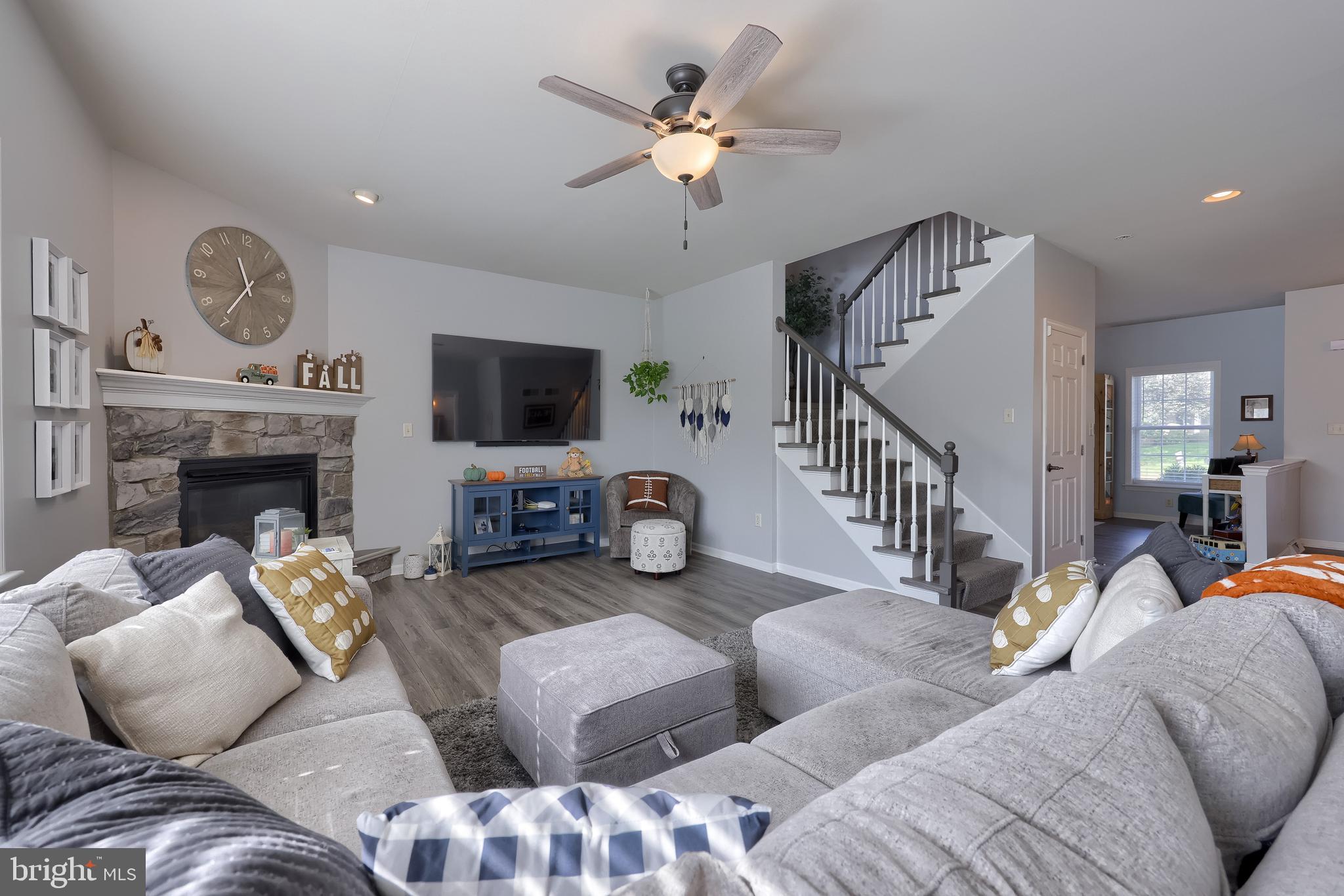 COVEY RUN - Residential
