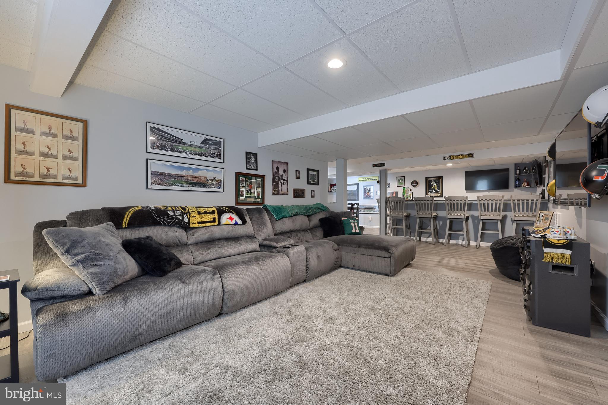 COVEY RUN - Residential