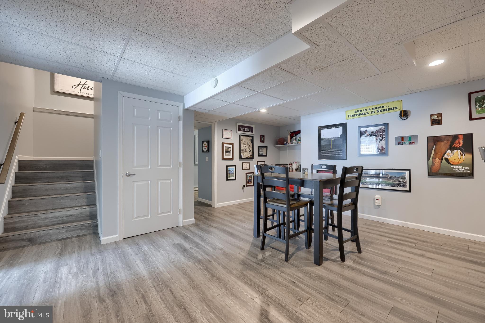 COVEY RUN - Residential