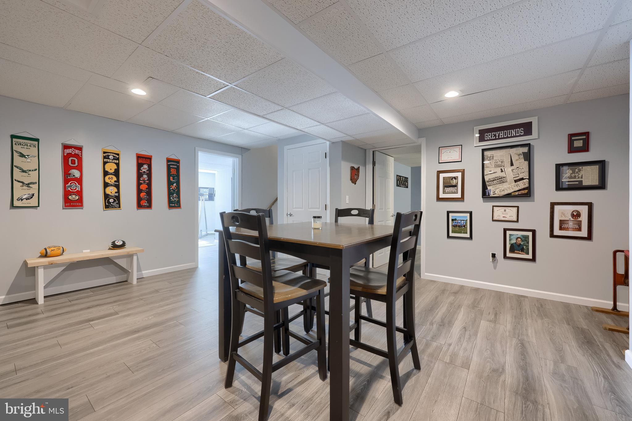 COVEY RUN - Residential