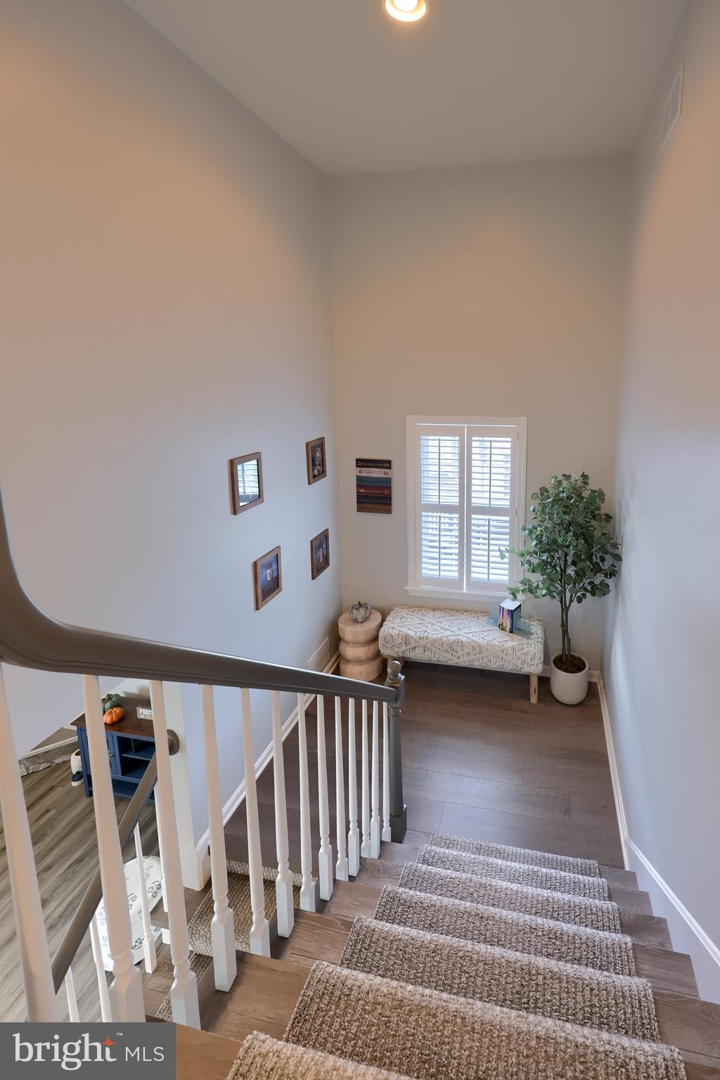 COVEY RUN - Residential