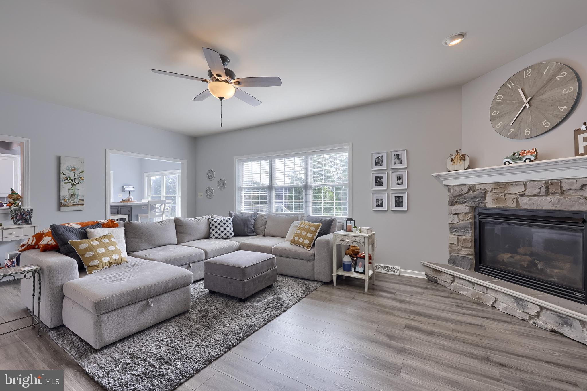 COVEY RUN - Residential