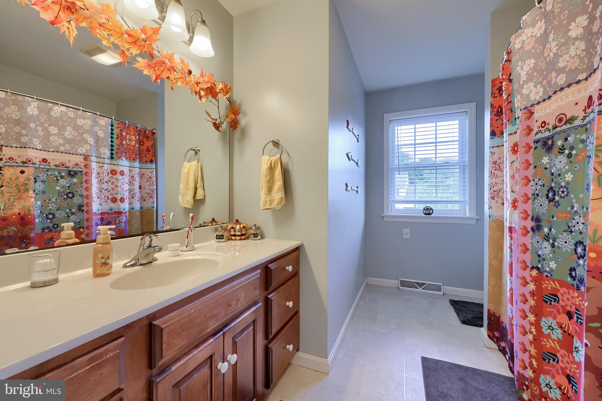 COVEY RUN - Residential