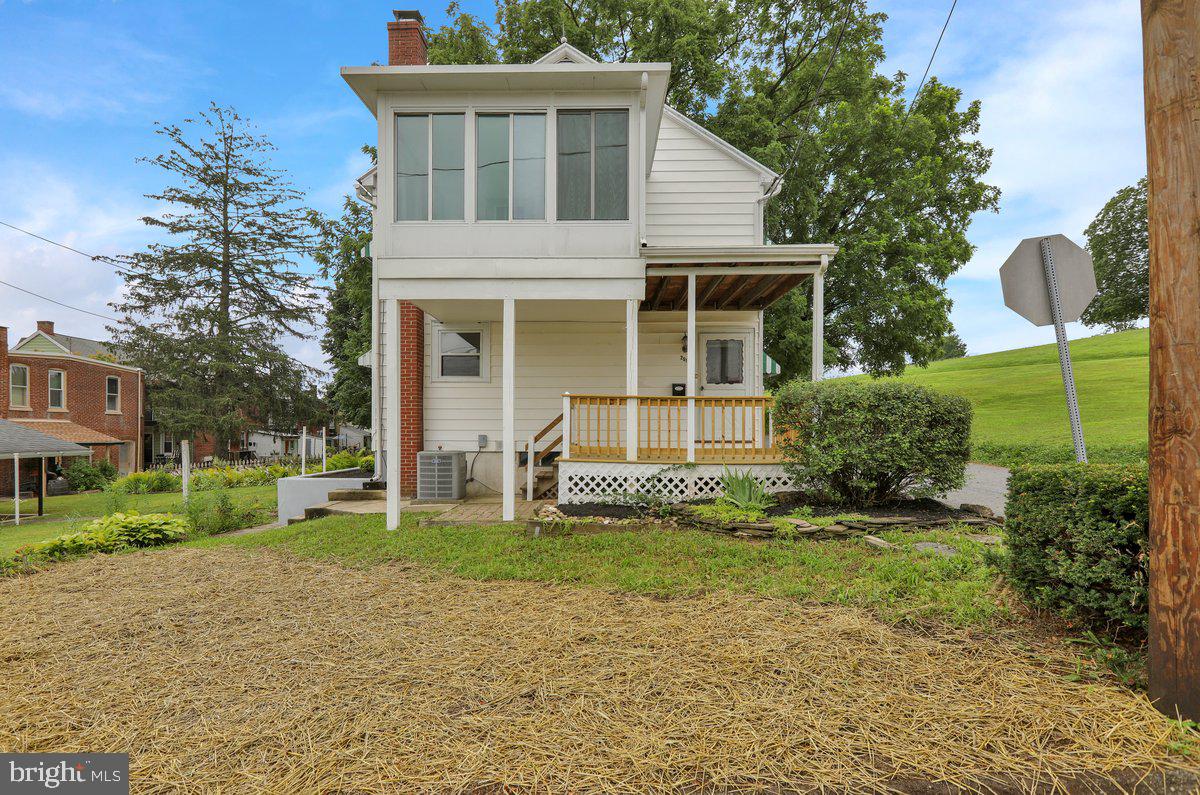 251 GREENWICH ST