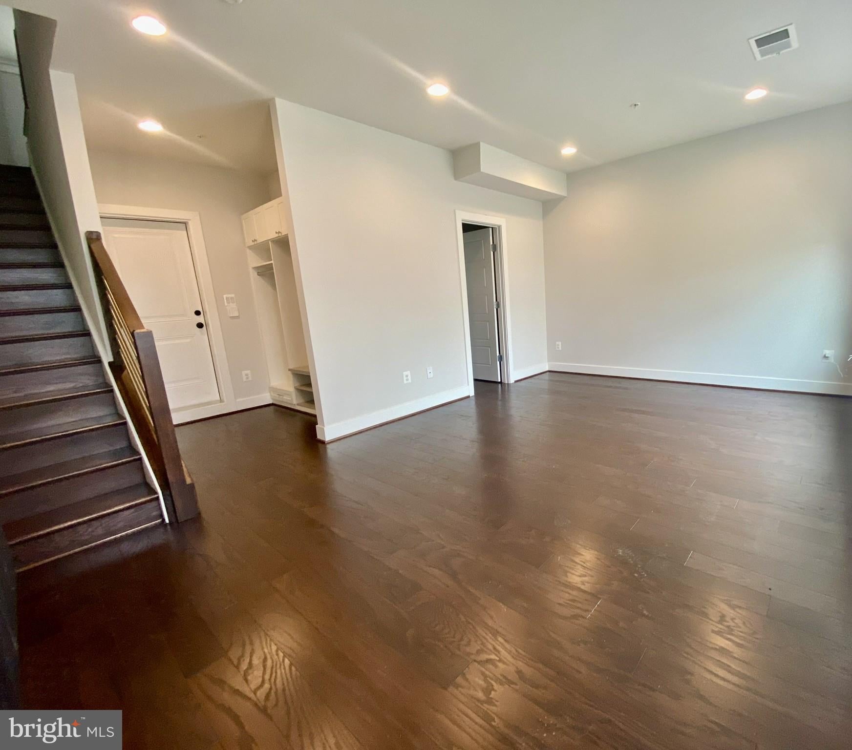 5135 LONGSTONE WAY