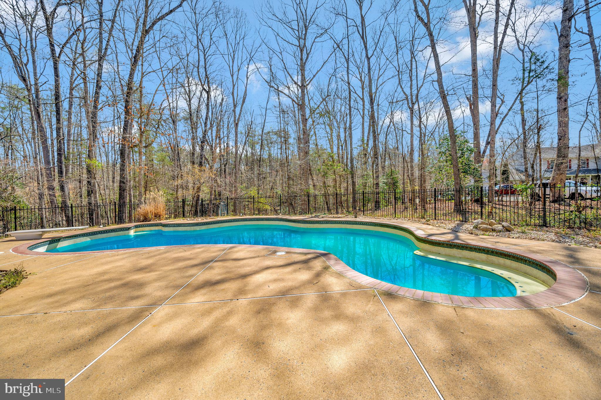 WINDSOR FOREST - Residential