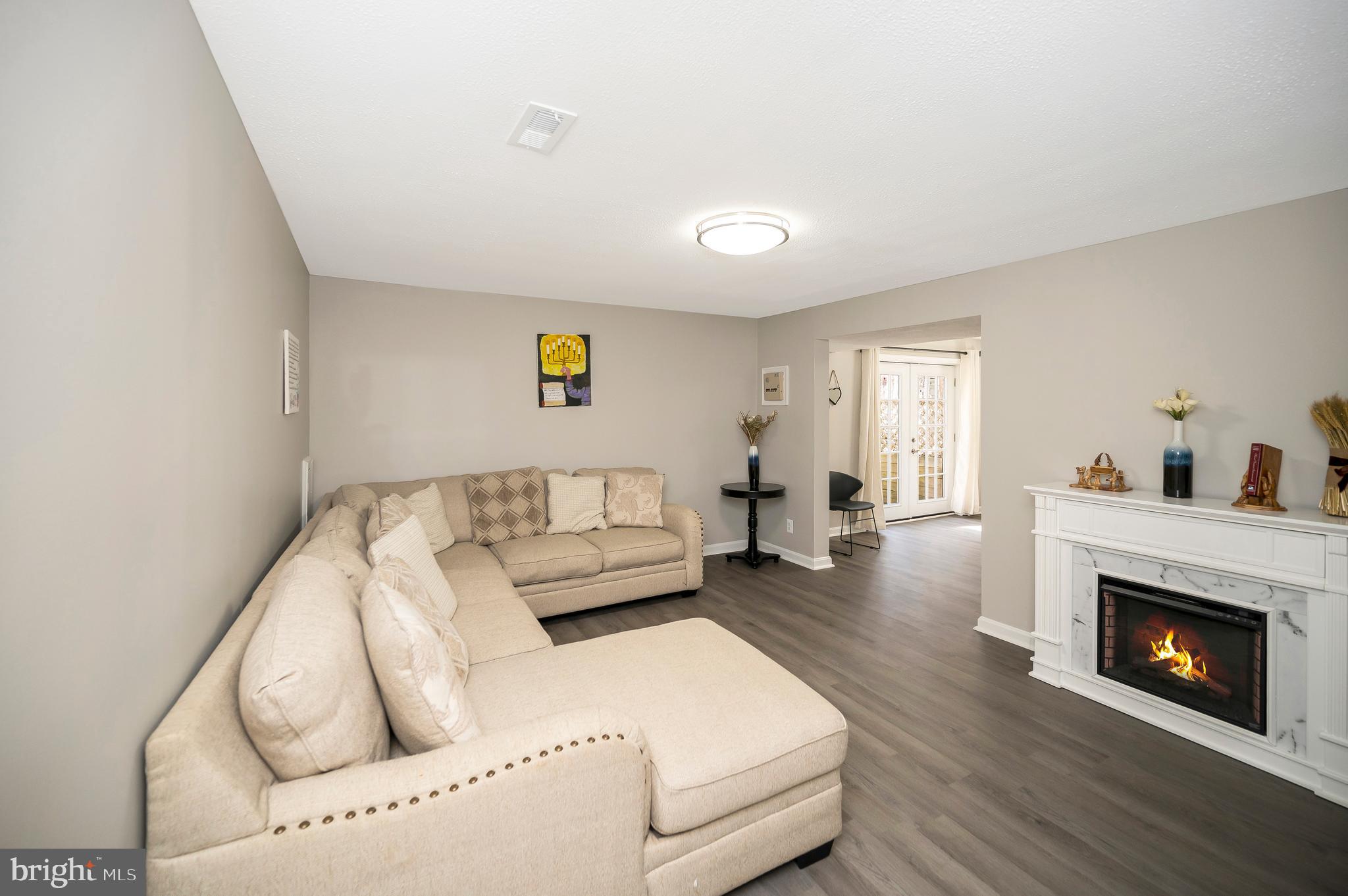 WINDSOR FOREST - Residential