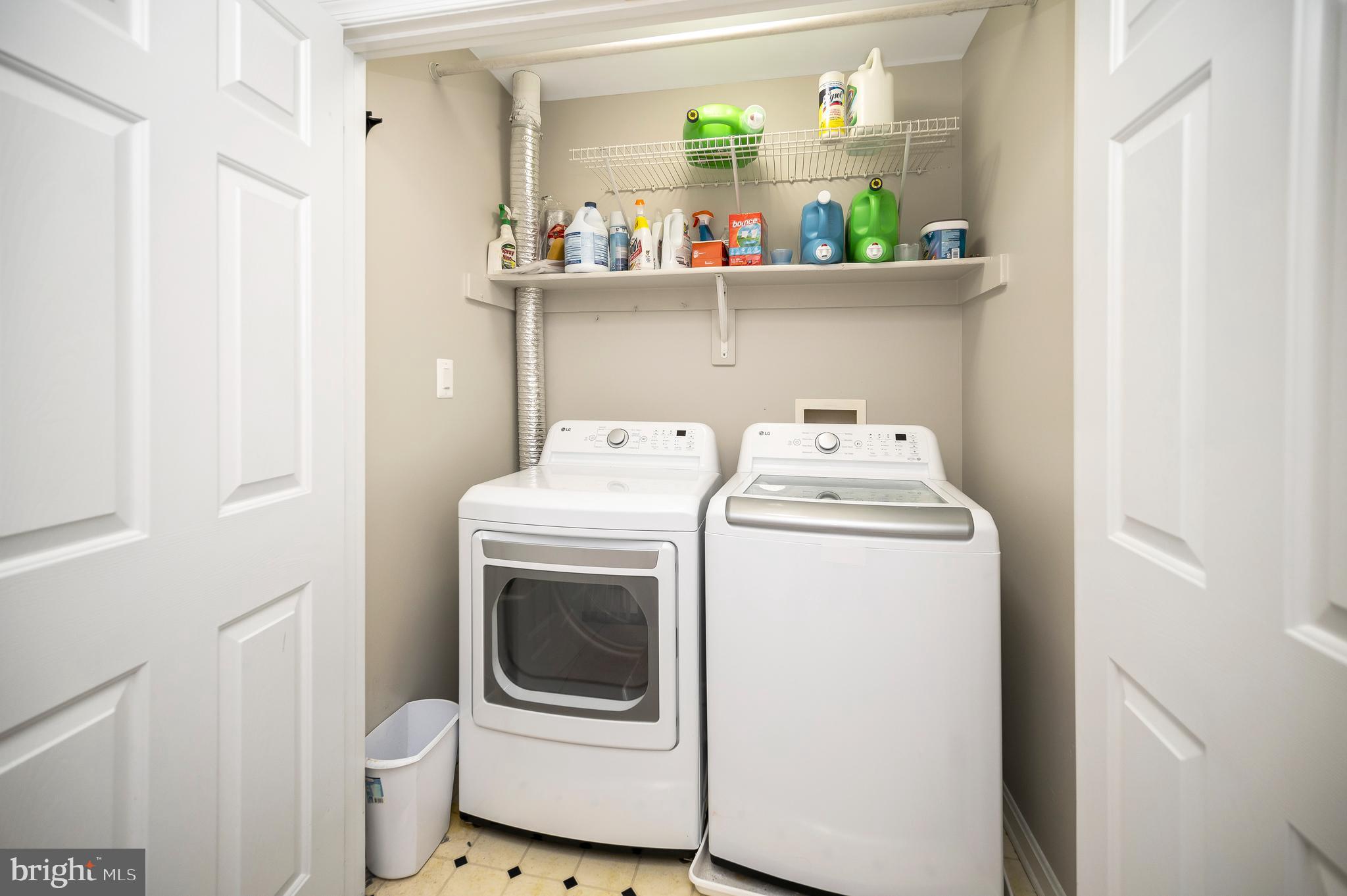 WINDSOR FOREST - Residential