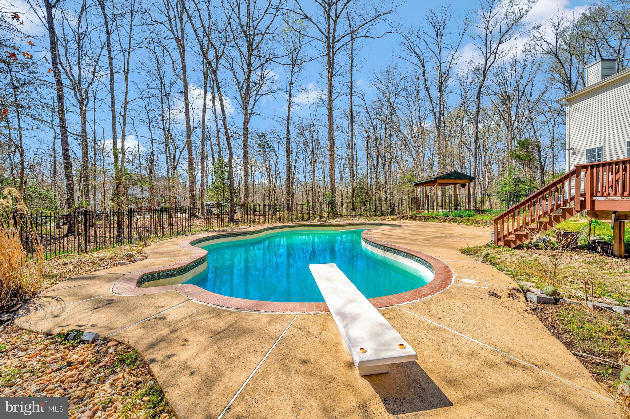 WINDSOR FOREST - Residential