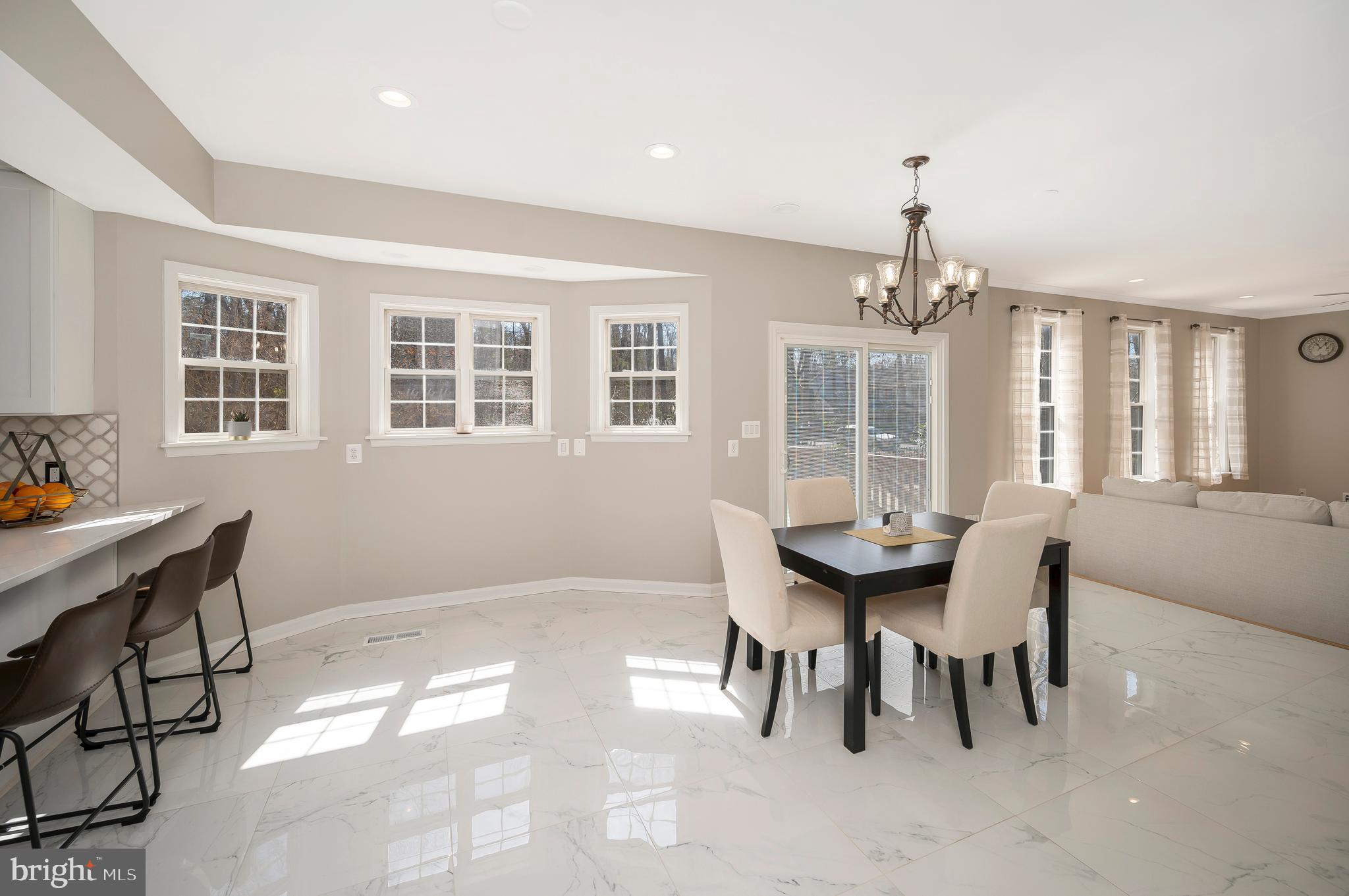 WINDSOR FOREST - Residential