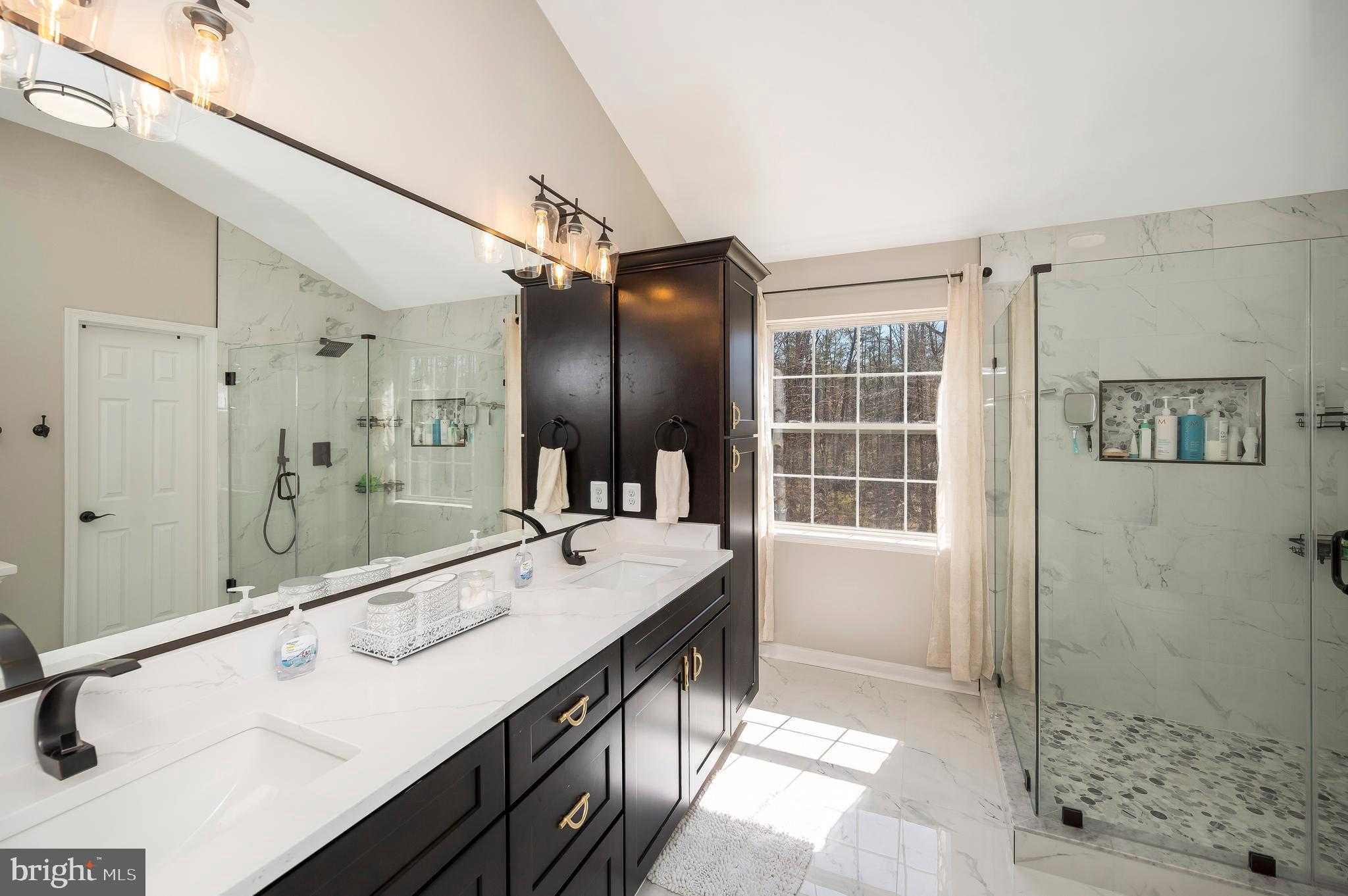 WINDSOR FOREST - Residential