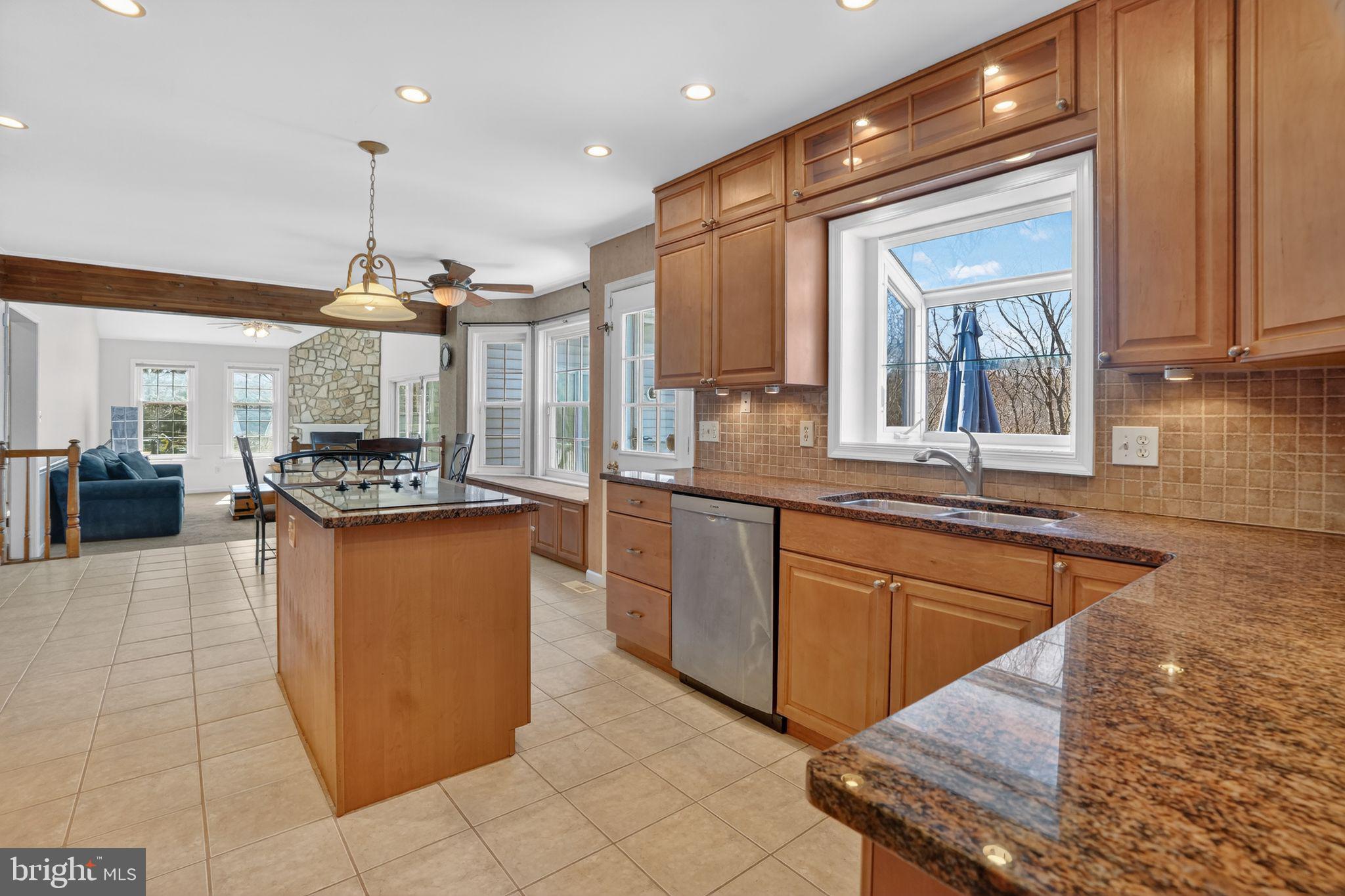 HILLS OVER PRATTS - Residential