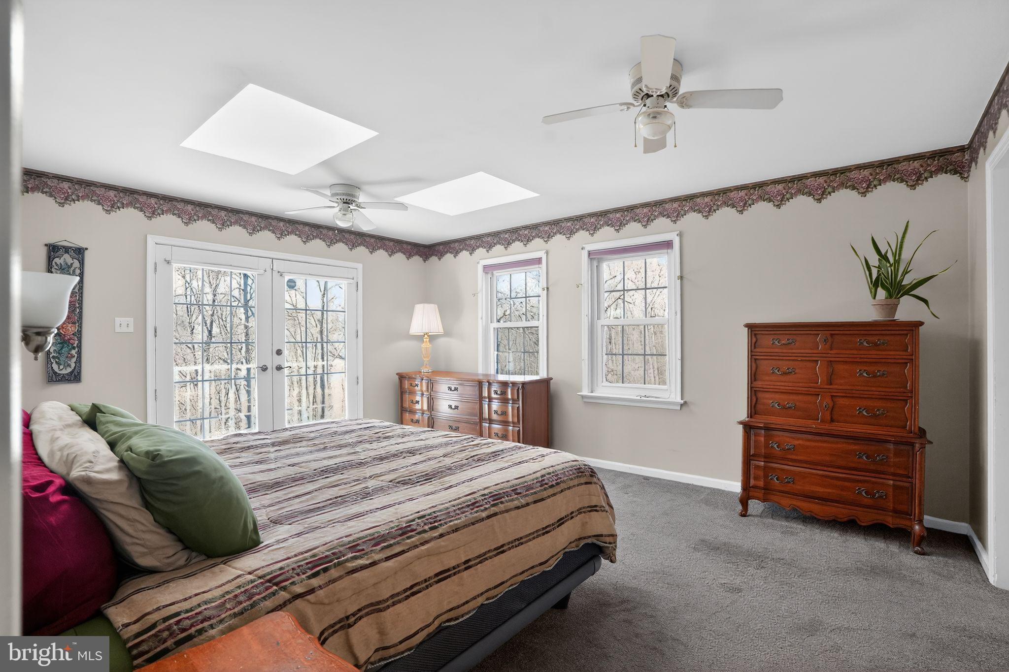 HILLS OVER PRATTS - Residential