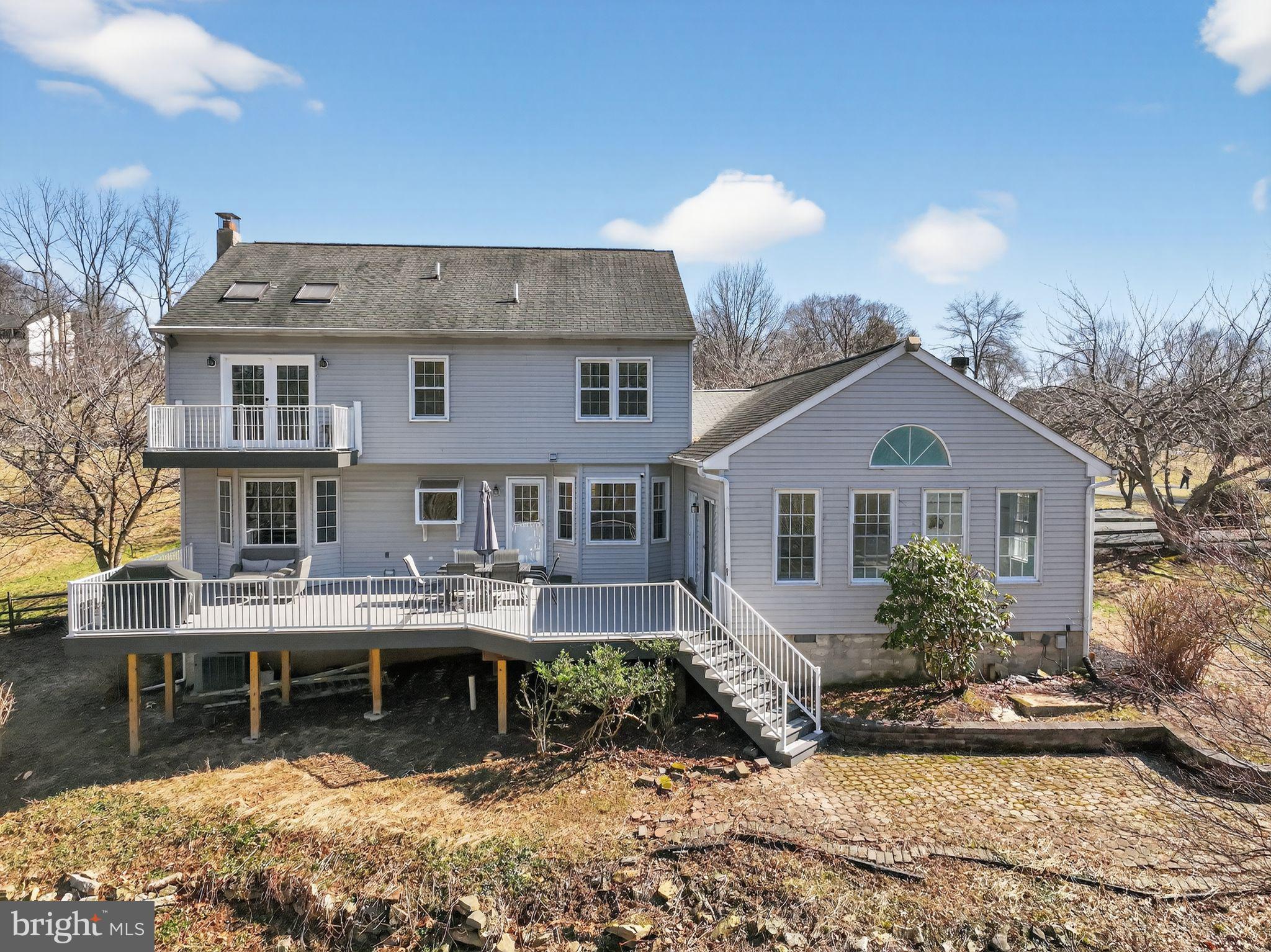 HILLS OVER PRATTS - Residential