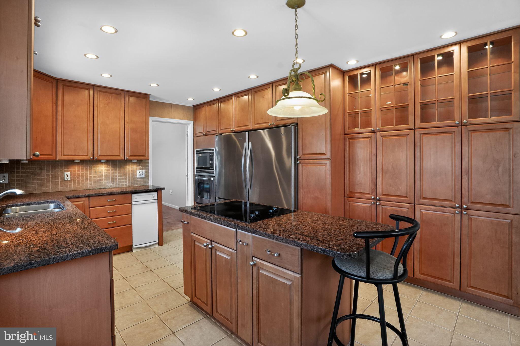 HILLS OVER PRATTS - Residential