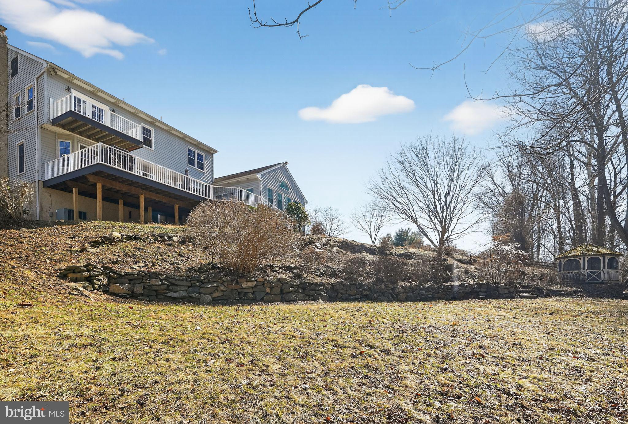 HILLS OVER PRATTS - Residential