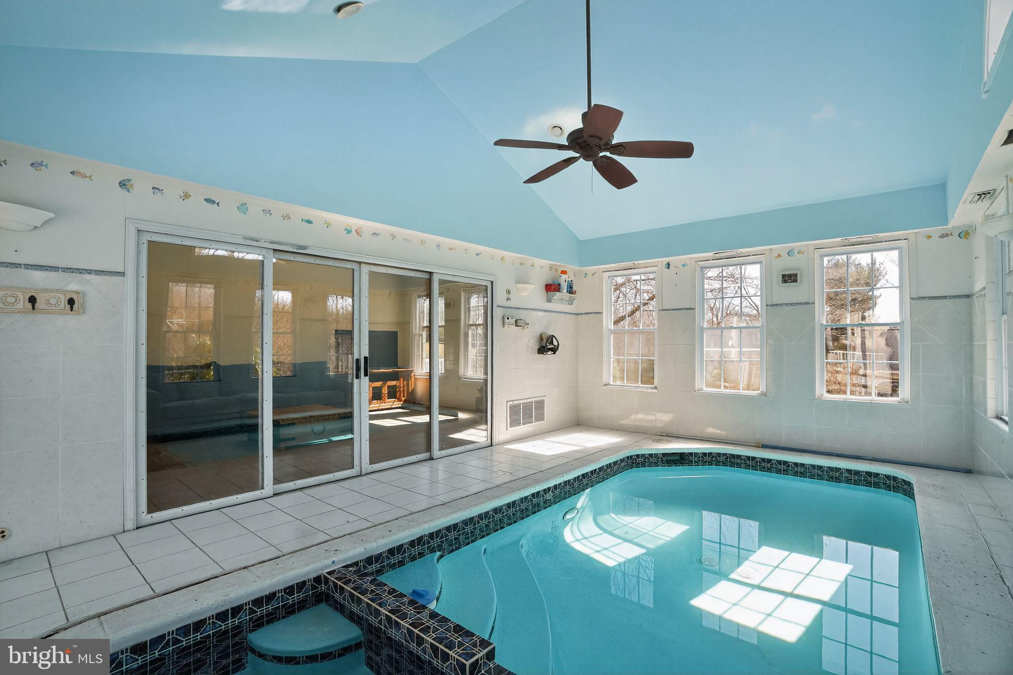 HILLS OVER PRATTS - Residential