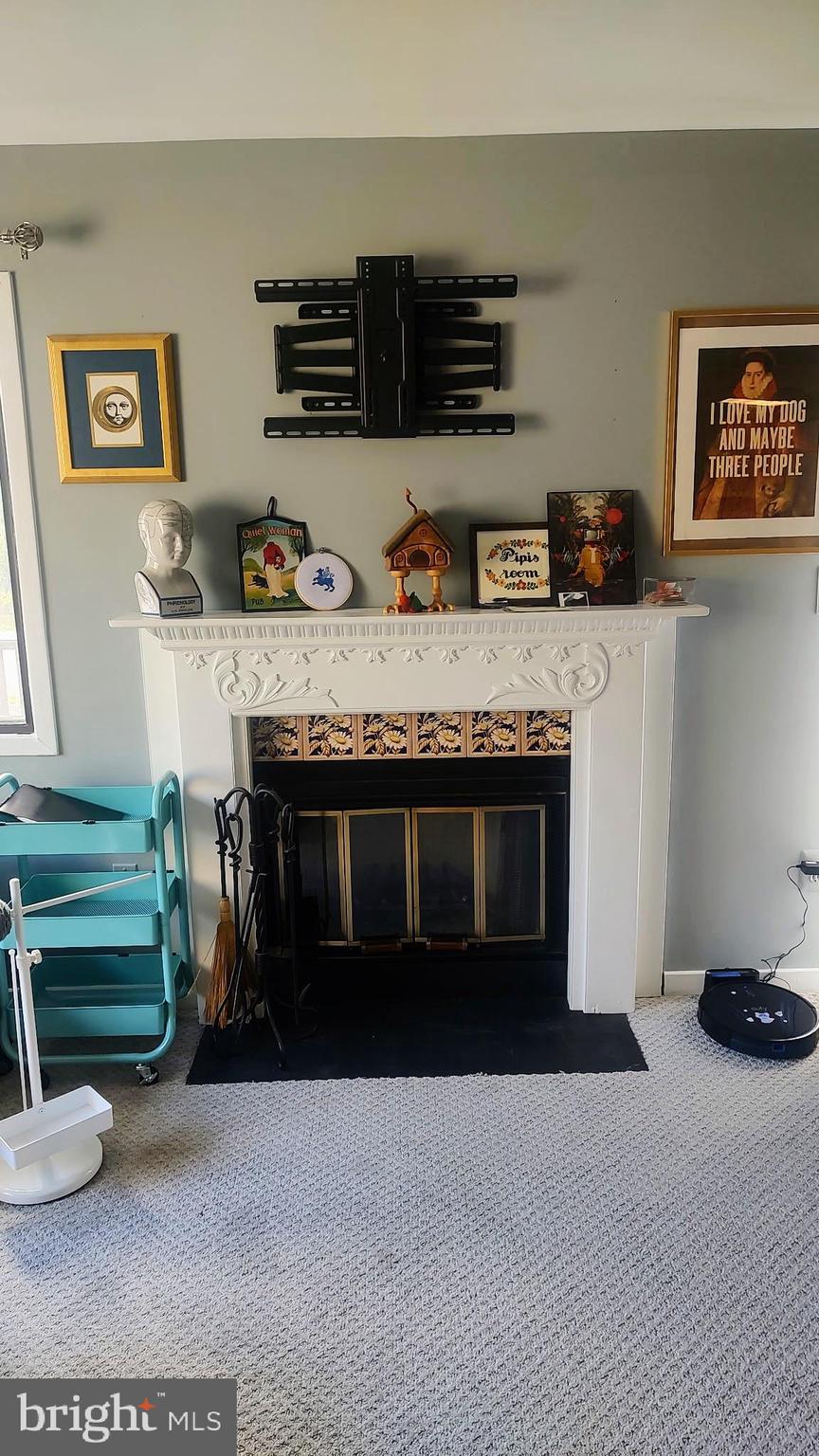 CHRISTOPHER COURT - Residential Lease