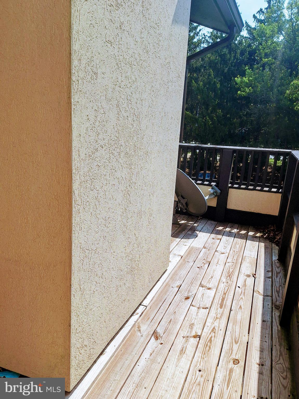 CHRISTOPHER COURT - Residential Lease