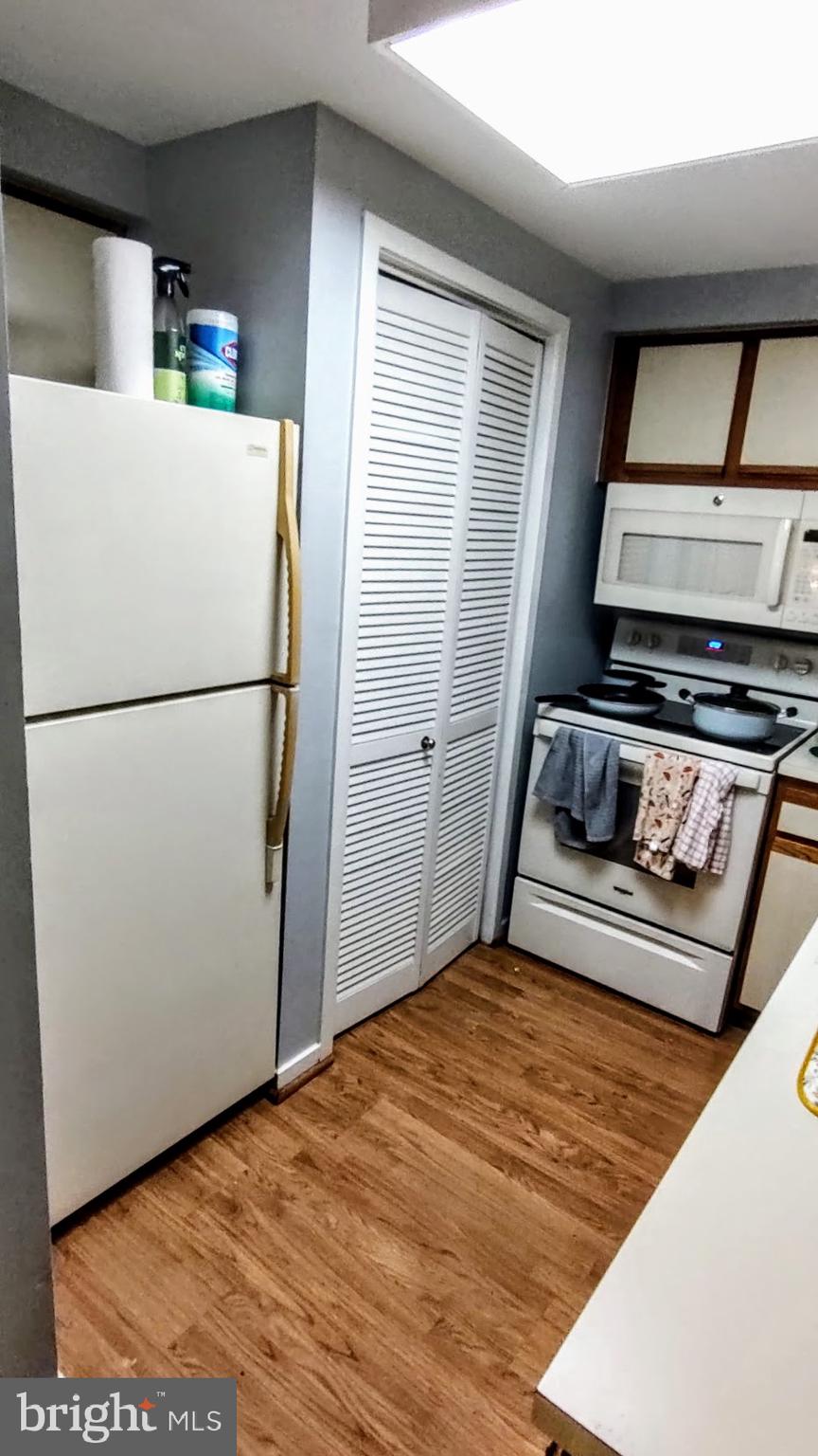 CHRISTOPHER COURT - Residential Lease