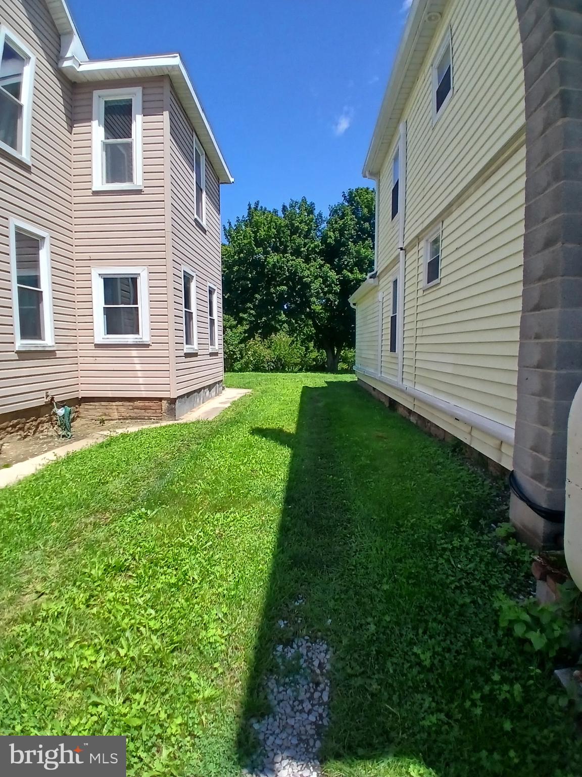 1107 PIKE STREET