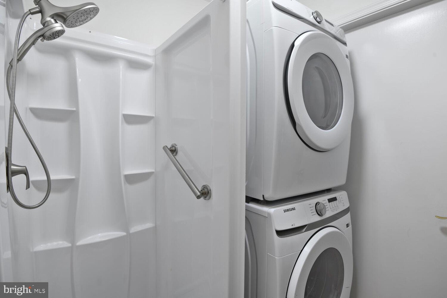 DERWOOD - Residential