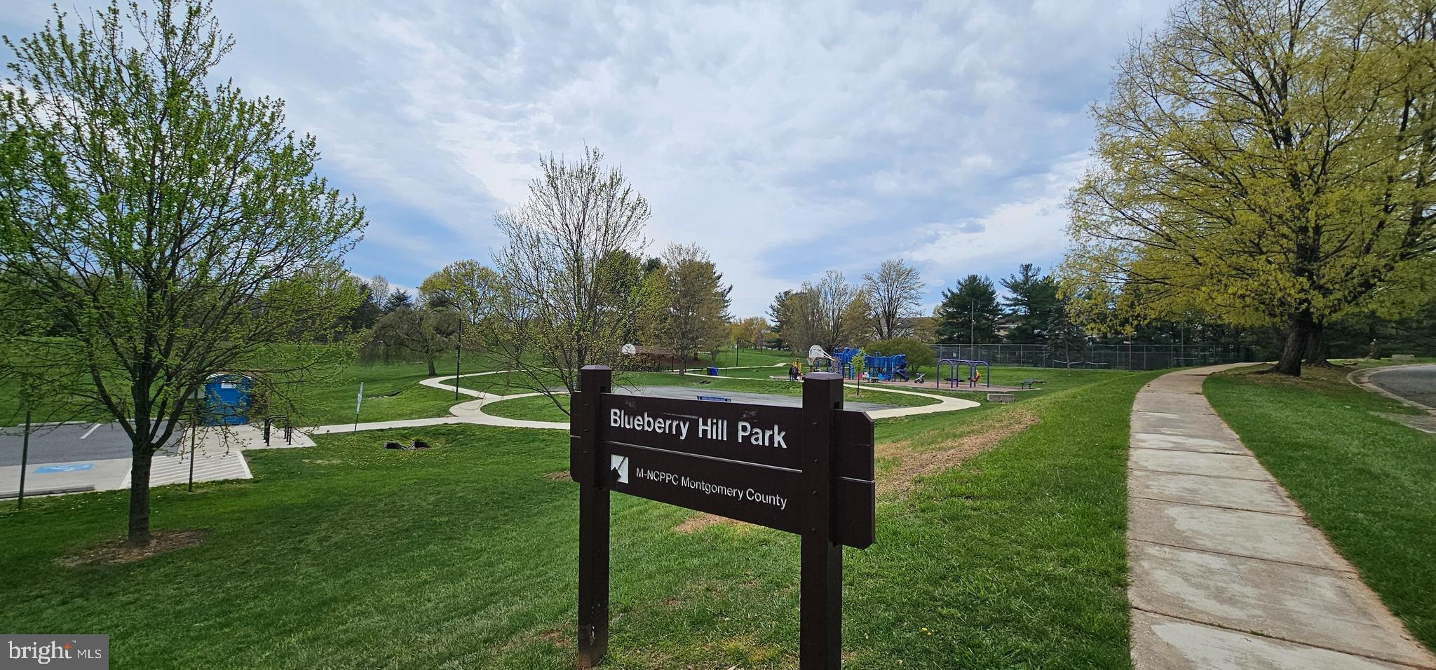 DERWOOD - Residential